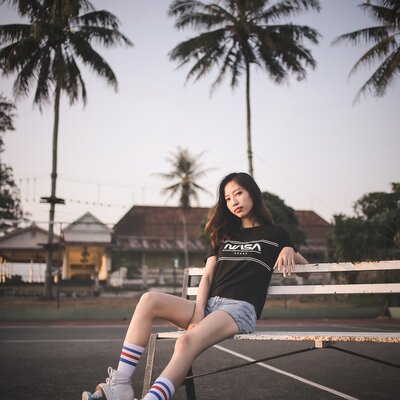 Sample avatar, not a real customer